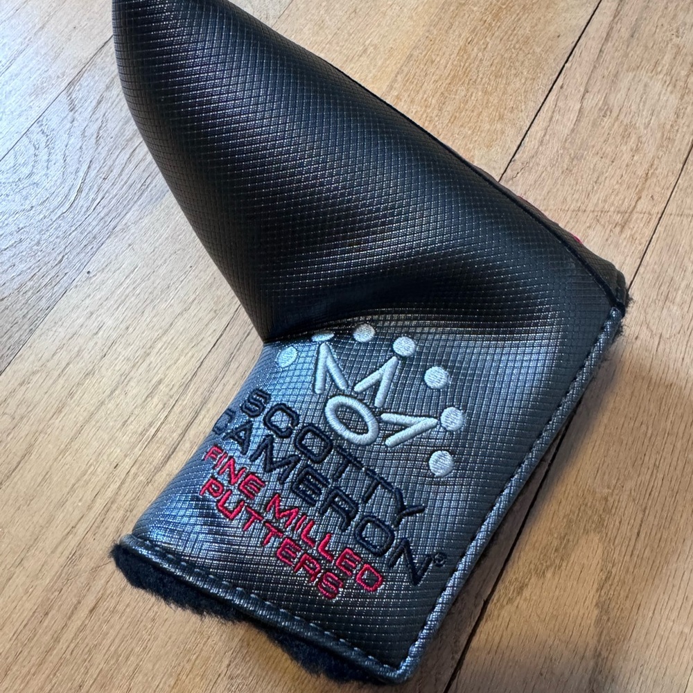Scotty Cameron Black and Red Putter Headcover